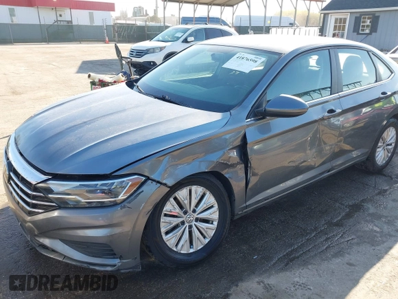 2020 Volkswagen Jetta S with VIN 3VWCB7BU6LM027864, listed as a IAAI auction lot 41876598 with 118,084 mi miles and . Bid and sale history available at DreamBid. Image 6.