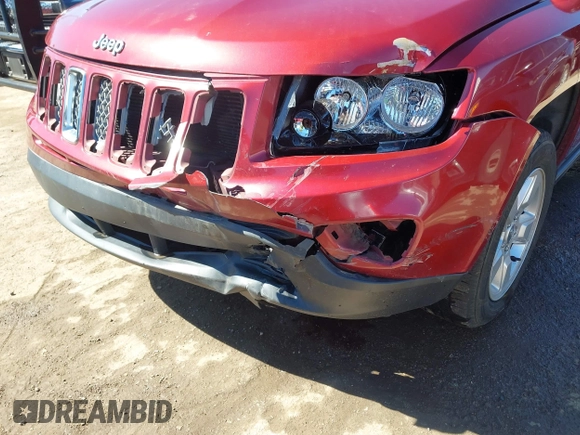 2016 Jeep Compass Latitude with VIN 1C4NJCEB9GD575117, listed as a IAAI auction lot 41716611 with 107,295 mi miles. Bid and sale history available at carsss.com. Image 6.