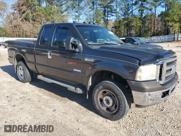 2007 Ford F-250 XL with VIN 1FTSX21P77EB50177, listed as a Copart auction lot 49782485 with 121,286 mi miles and Clean Title. Bid and sale history available at DreamBid. Image 4.