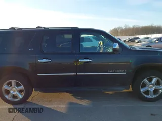 2010 Chevrolet Suburban LTZ with VIN 1GNUKKE3XAR142743, listed as a IAAI auction lot 41413380 with 236,384 mi miles. Bid and sale history available at carsss.com. Image 13.