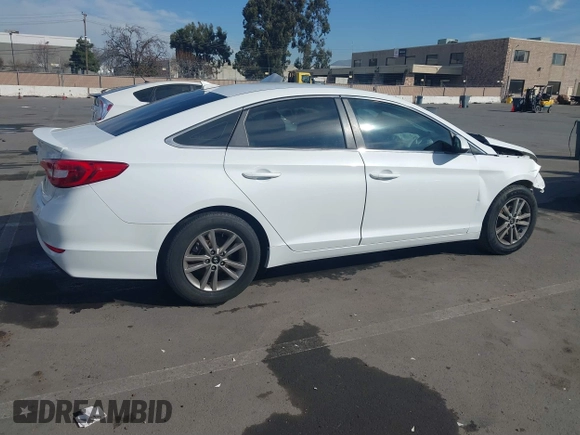 2015 Hyundai Sonata SE with VIN 5NPE24AFXFH083023, listed as a IAAI auction lot 41428991 with 55,288 mi miles and . Bid and sale history available at DreamBid. Image 4.