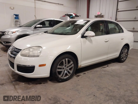 2005 Volkswagen Jetta 2.5L with VIN 3VWSF71K55M627164, listed as a IAAI auction lot 41472265 with 233,937 mi miles and . Bid and sale history available at DreamBid. Image 22.