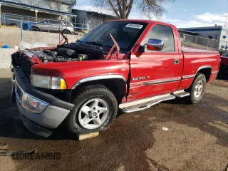 1996 Dodge 1500 z VIN 1B7HC16Z6TS712611, wystawiony jako Copart lot #46359985 z przebiegiem 149 489 mil mil oraz Szkoda całkowita • Salvage title. Historia ofert i sprzedaży dostępna na DreamBid. Obrazek 1.
