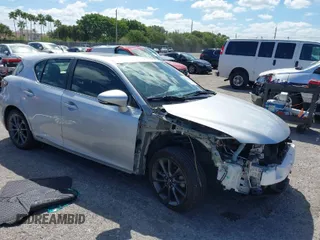 2013 Lexus CT 200h Hybrid with VIN JTHKD5BH7D2152752, listed as a IAAI auction lot 41826643 with 79,105 mi miles. Bid and sale history available at carsss.com. Image 1.