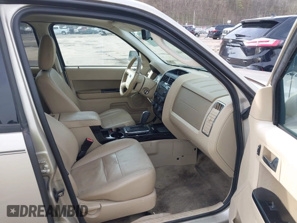 2012 Ford Escape Limited z VIN 1FMCU9EG9CKB65089, wystawiony jako IAAI lot #42032862 z przebiegiem 141 878 mil mil oraz . Historia ofert i sprzedaży dostępna na DreamBid. Obrazek 5.