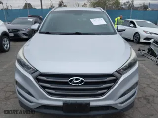 2016 Hyundai Tucson SE with VIN KM8J33A47GU242183, listed as a IAAI auction lot 41772964 with 97,527 mi miles. Bid and sale history available at carsss.com. Image 11.