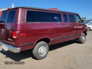 1994 GMC Rally z VIN 1GJGG39K6RF527981, wystawiony jako Copart lot #47418465 z przebiegiem 159 751 mil mil oraz Tytuł czysty. Historia ofert i sprzedaży dostępna na DreamBid. Obrazek 4.
