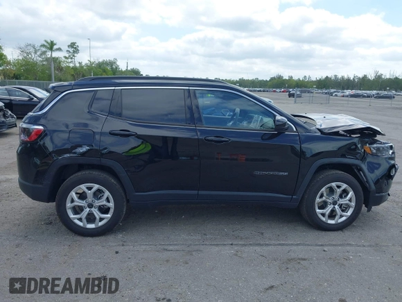 2025 Jeep Compass Latitude с VIN 3C4NJDBN9ST569440, выставлен на аукционе IAAI как лот 42098482 с пробегом 2 575 миль миль и . История ставок и продаж доступна на DreamBid. Изображение 14.