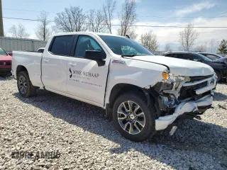 2022 Chevrolet Silverado 1500 RST with VIN 1GCUDEED5NZ522043, listed as a Copart auction lot 53724005 with 59,488 mi miles and Clean Title. Bid and sale history available at DreamBid. Image 4.