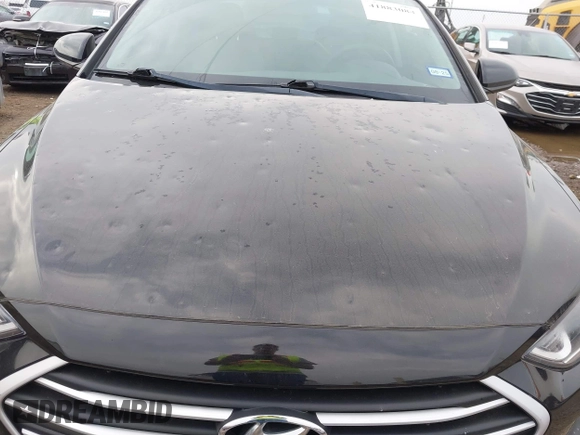 2018 Hyundai Elantra SEL z VIN KMHD84LF2JU492179, wystawiony jako IAAI lot #41883084 z przebiegiem 39 642 mil mil oraz . Historia ofert i sprzedaży dostępna na DreamBid. Obrazek 6.