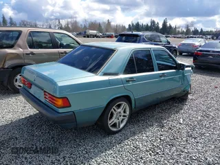1991 Mercedes-Benz 190 z VIN WDBDA29D0MF832696, wystawiony jako IAAI lot #41796176 z przebiegiem 197 693 mil mil oraz . Historia ofert i sprzedaży dostępna na DreamBid. Obrazek 4.