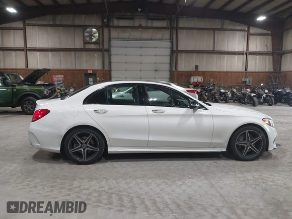 2018 Mercedes-Benz C 300 с VIN 55SWF4KB2JU282237, выставлен на аукционе IAAI как лот 42331996 с пробегом 48 683 миль миль и . История ставок и продаж доступна на DreamBid. Изображение 13.
