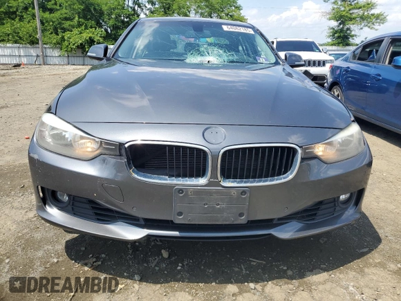 2015 BMW 3 Series 328i xDrive z VIN WBA3B5C55FF961904, wystawiony jako Copart lot #64082185 z przebiegiem 138 006 mil mil oraz Czysty tytuł • Clean title. Historia ofert i sprzedaży dostępna na DreamBid. Obrazek 5.