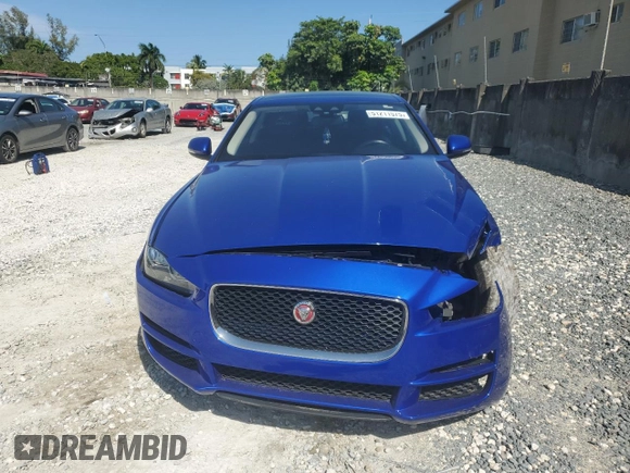 2018 Jaguar XE 25t Premium with VIN SAJAD4FX6JCP25317, listed as a Copart auction lot 51211575 with 62,113 mi miles and Salvage Title. Bid and sale history available at carsss.com. Image 5.
