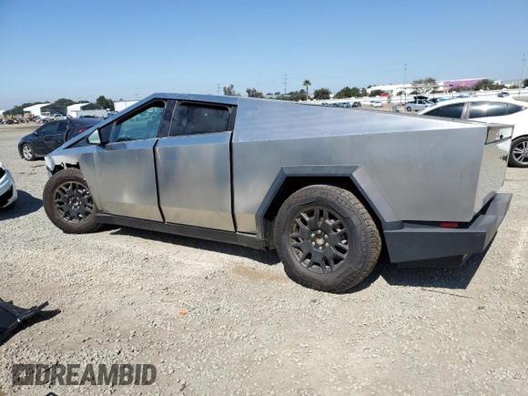 2024 Tesla Cybertruck Cyberbeast z VIN 7G2CEHEE3RA011732, wystawiony jako Copart lot #47046165 z przebiegiem 6 109 mil mil oraz Czysty tytuł • Clean title. Historia ofert i sprzedaży dostępna na DreamBid. Obrazek 2.