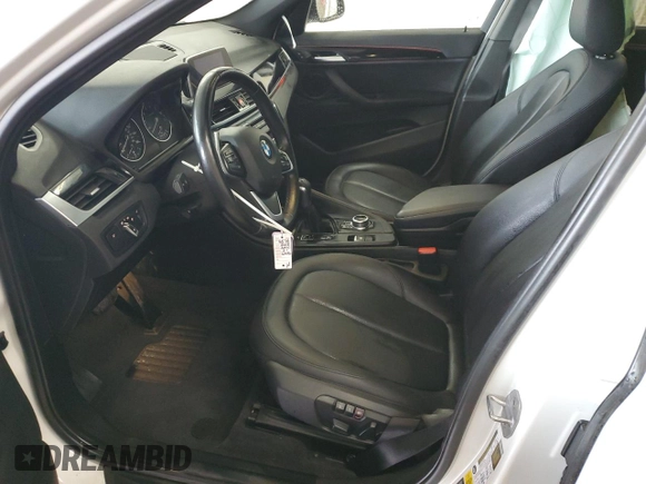 2018 BMW X1 xDrive28i с VIN WBXHT3C32J5K32348, выставлен на аукционе Copart как лот 53489825 с пробегом 61 972 миль миль и Списание • Salvage title. История ставок и продаж доступна на DreamBid. Изображение 7.