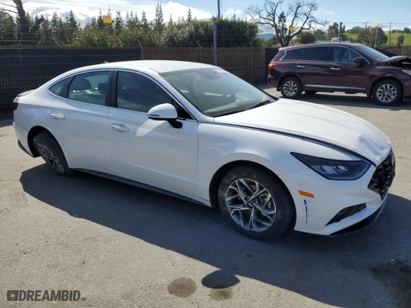 2022 Hyundai Sonata SEL with VIN KMHL64JA6NA205992, listed as a Copart auction lot 50909535 with 13,233 mi miles and Salvage Title. Bid and sale history available at carsss.com. Image 4.
