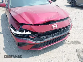 2024 Hyundai Elantra SE with VIN KMHLL4DG7RU844685, listed as a IAAI auction lot 42335520 with 2,534 mi miles and . Bid and sale history available at DreamBid. Image 18.
