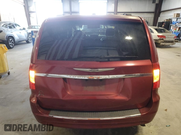 2011 Chrysler Town & Country Touring L z VIN 2A4RR8DG8BR679926, wystawiony jako Copart lot #50766645 z przebiegiem 234 764 mil mil oraz Szkoda całkowita • Salvage title. Historia ofert i sprzedaży dostępna na DreamBid. Obrazek 6.