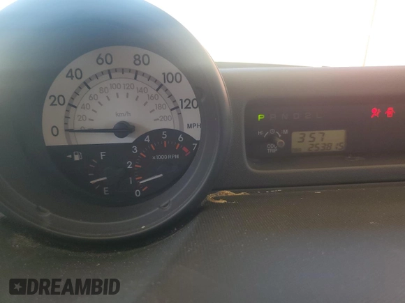 2006 Scion xB z VIN JTLKT324464044140, wystawiony jako Copart lot #58405855 z przebiegiem 253 815 mil mil oraz Szkoda całkowita • Salvage title. Historia ofert i sprzedaży dostępna na DreamBid. Obrazek 9.