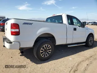 2004 Ford F-150 XL z VIN 1FTRF12W84NB39296, wystawiony jako Copart lot #54334695 z przebiegiem 299 033 mil mil oraz Szkody całkowita. Historia ofert i sprzedaży dostępna na DreamBid. Obrazek 3.