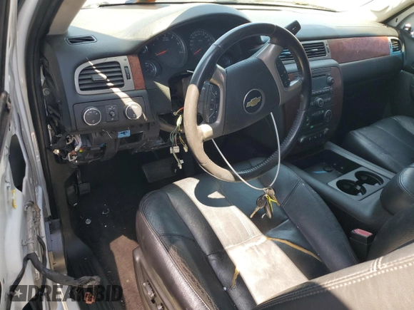 2014 Chevrolet Suburban LT with VIN 1GNSKJE79ER112840, listed as a Copart auction lot 64709074 with Not Provided miles and Salvage Title. Bid and sale history available at DreamBid. Image 8.