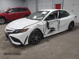 2023 Toyota Camry SE z VIN 4T1G11BK2PU083901, wystawiony jako IAAI lot #41776738 z przebiegiem 31 548 mil mil oraz . Historia ofert i sprzedaży dostępna na DreamBid. Obrazek 2.