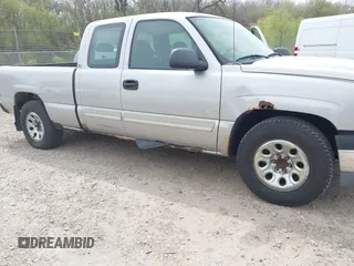 2005 Chevrolet Silverado 1500 LS with VIN 2GCEC19V851328750, listed as a IAAI auction lot 42138127 with 224,566 mi miles and . Bid and sale history available at DreamBid. Image 6.
