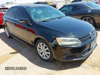 2013 Volkswagen Jetta SE with VIN 3VWDX7AJ5DM269494, listed as a IAAI auction lot 42032902 with 119,066 mi miles and . Bid and sale history available at DreamBid. Image 1.