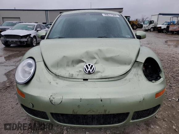 2008 Volkswagen New Beetle Coupe S with VIN 3VWPW31CX8M513351, listed as a Copart auction lot 49517555 with 0 mi miles and Salvage Title. Bid and sale history available at carsss.com. Image 5.