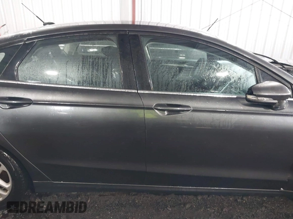 2015 Ford Fusion SE with VIN 1FA6P0H74F5105133, listed as a IAAI auction lot 41212659 with 186,378 mi miles. Bid and sale history available at carsss.com. Image 13.