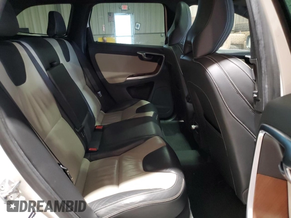 2015 Volvo XC60 T6 Drive-E Platinum с VIN YV449MDM3F2628849, выставлен на аукционе Copart как лот 78917974 с пробегом 81 751 миль миль и Списание • Salvage title. История ставок и продаж доступна на DreamBid. Изображение 11.