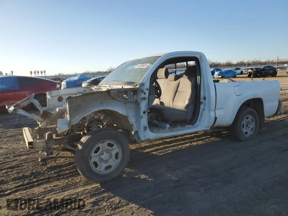 2014 Toyota Tacoma with VIN 5TFNX4CN4EX039818, listed as a Copart auction lot 44336525 with Not Provided miles and Salvage Title. Bid and sale history available at DreamBid. Image 1.