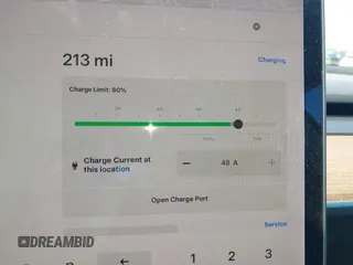 2018 Tesla Model 3 Long Range Battery z VIN 5YJ3E1EB0JF064945, wystawiony jako IAAI lot #42198286 z przebiegiem 35 112 mil mil oraz . Historia ofert i sprzedaży dostępna na DreamBid. Obrazek 18.
