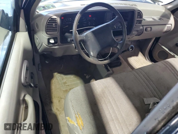 1996 GMC Sierra 1500 with VIN 1GTEK14M9TZ546010, listed as a Copart auction lot 54353635 with 252,481 mi miles and Salvage Title. Bid and sale history available at DreamBid. Image 8.
