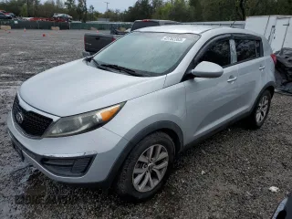 2016 Kia Sportage LX with VIN KNDPB3AC0G7818719, listed as a Copart auction lot 45762365 with 180,283 mi miles and Salvage Title. Bid and sale history available at carsss.com. Image 1.