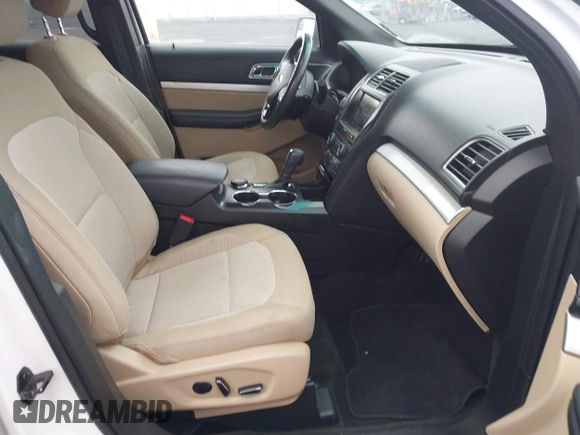 2016 Ford Explorer XLT with VIN 1FM5K8D86GGB65725, listed as a IAAI auction lot 41857272 with 91,410 mi miles. Bid and sale history available at carsss.com. Image 5.