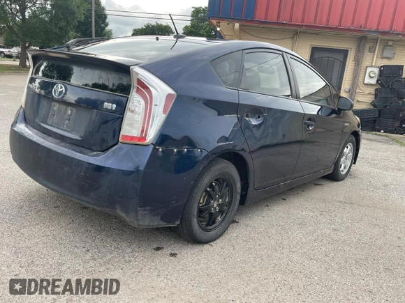 2015 Toyota Prius Four z VIN JTDKN3DU9F1914713, wystawiony jako Copart lot #60937365 z przebiegiem 292 238 mil mil oraz Czysty tytuł • Clean title. Historia ofert i sprzedaży dostępna na DreamBid. Obrazek 4.