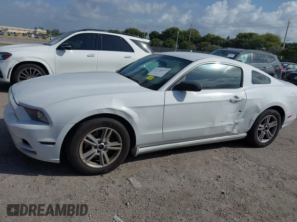 2014 Ford Mustang V6 with VIN 1ZVBP8AM1E5231243, listed as a IAAI auction lot 41730357 with 211,508 mi miles. Bid and sale history available at carsss.com. Image 6.