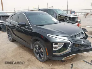 2023 Mitsubishi Eclipse Cross SE z VIN JA4ATWAA8PZ052806, wystawiony jako IAAI lot #41901536 z przebiegiem 45 203 mil mil oraz . Historia ofert i sprzedaży dostępna na DreamBid. Obrazek 1.