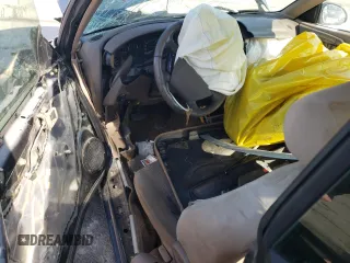 2002 Ford Escort ZX2 Standard with VIN 3FAFP11322R133324, listed as a Copart auction lot 46876655 with 143,367 mi miles and Salvage Title. Bid and sale history available at carsss.com. Image 8.