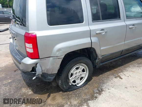 2015 Jeep Patriot Sport with VIN 1C4NJRBB7FD177085, listed as a IAAI auction lot 42765109 with 25,469 mi miles and . Bid and sale history available at DreamBid. Image 6.