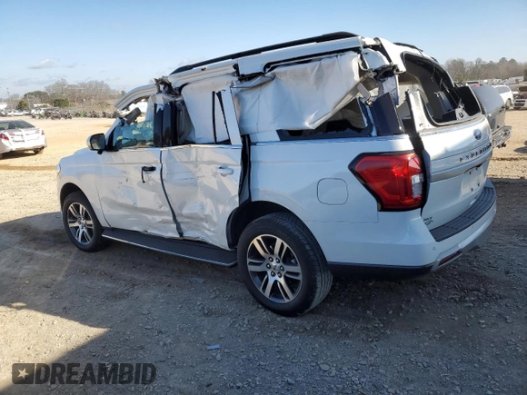 2022 Ford Expedition XLT with VIN 1FMJU1JT6NEA10481, listed as a Copart auction lot 41387565 with 13,459 mi miles and Salvage Title. Bid and sale history available at carsss.com. Image 2.
