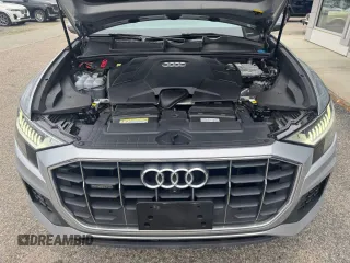 2019 Audi Q8 Premium Plus z VIN WA1BVAF19KD030815, wystawiony jako Copart lot #60911975 z przebiegiem 121 239 mil mil oraz Czysty tytuł • Clean title. Historia ofert i sprzedaży dostępna na DreamBid. Obrazek 7.