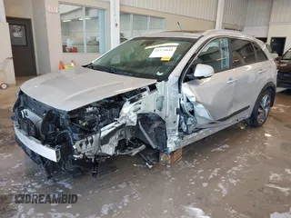 2019 Kia Niro Touring with VIN KNDCE3LC8K5304429, listed as a IAAI auction lot 41374848 with 1 mi miles. Bid and sale history available at carsss.com. Image 19.