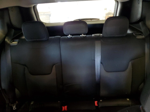 2020 Jeep Renegade Sport z VIN ZACNJBAB2LPL73311, wystawiony jako Copart lot #57636935 z przebiegiem 71 315 mil mil oraz Szkoda całkowita • Salvage title. Historia ofert i sprzedaży dostępna na DreamBid. Obrazek 10.
