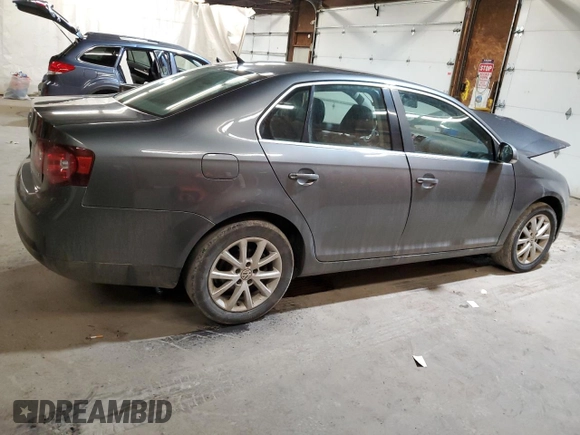 2010 Volkswagen Jetta Limited Edition с VIN 3VWAZ7AJ9AM136505, выставлен на аукционе Copart как лот 47548235 с пробегом 192 667 миль миль и Списание • Salvage title. История ставок и продаж доступна на DreamBid. Изображение 3.