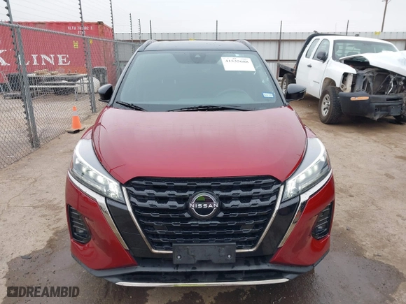 2022 Nissan Kicks SR with VIN 3N1CP5DV9NL495582, listed as a IAAI auction lot 41535688 with 19,570 mi miles. Bid and sale history available at carsss.com. Image 12.