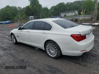 2012 BMW 7 Series 750i z VIN WBAKA8C51CCY37495, wystawiony jako Copart lot #56914295 z przebiegiem 126 697 mil mil oraz Tytuł czysty. Historia ofert i sprzedaży dostępna na DreamBid. Obrazek 2.