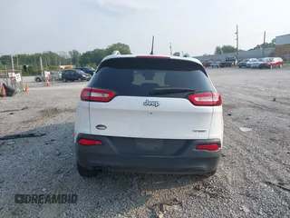 2018 Jeep Cherokee Latitude with VIN 1C4PJLCB3JD552189, listed as a IAAI auction lot 42350120 with 135,627 mi miles and . Bid and sale history available at DreamBid. Image 16.